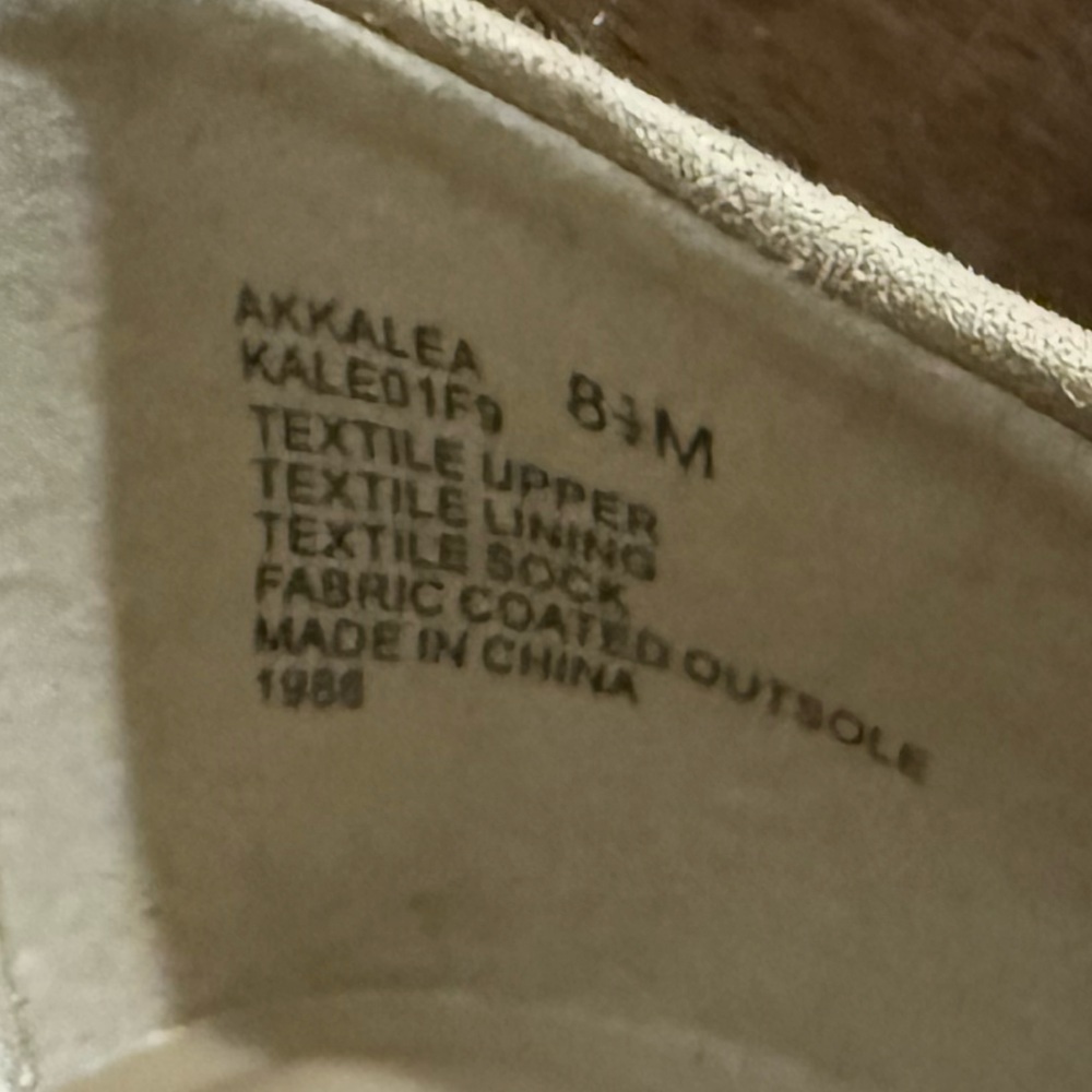 Anne Klein Women's Kalea Pointed Toe Flats - 8.5 Tan - Picture 4 of 6